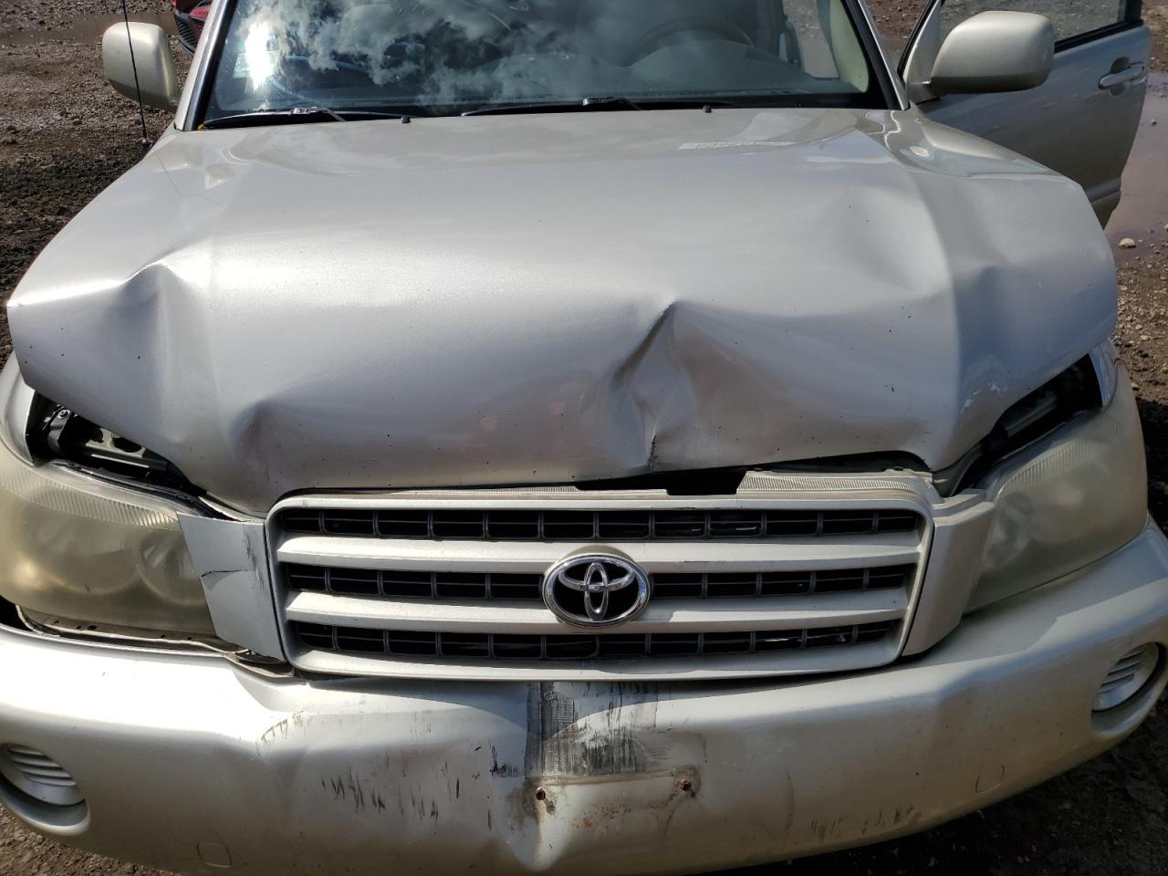 2003 TOYOTA HIGHLANDER