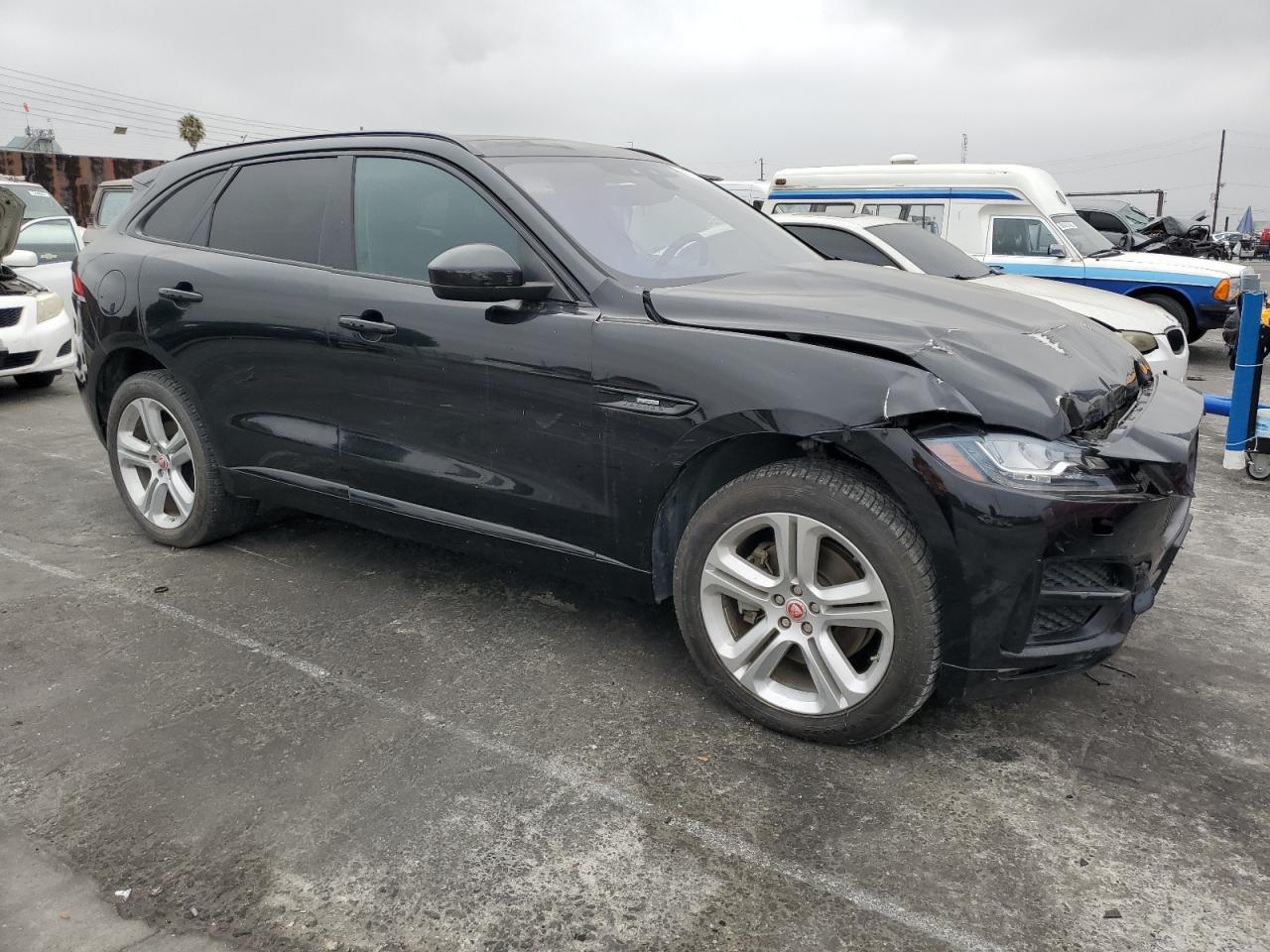 2017 JAGUAR F-Pace