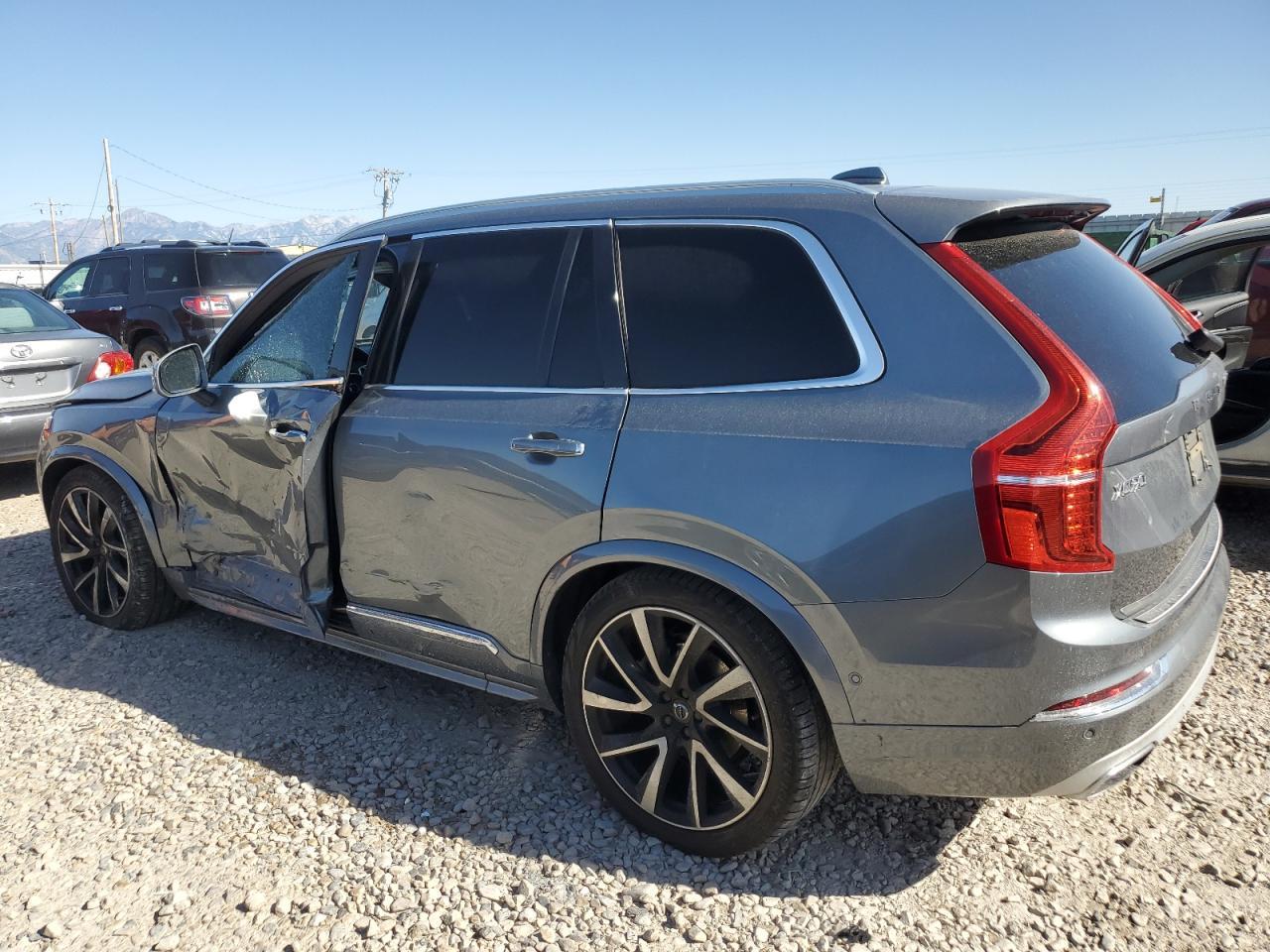2019 VOLVO XC90