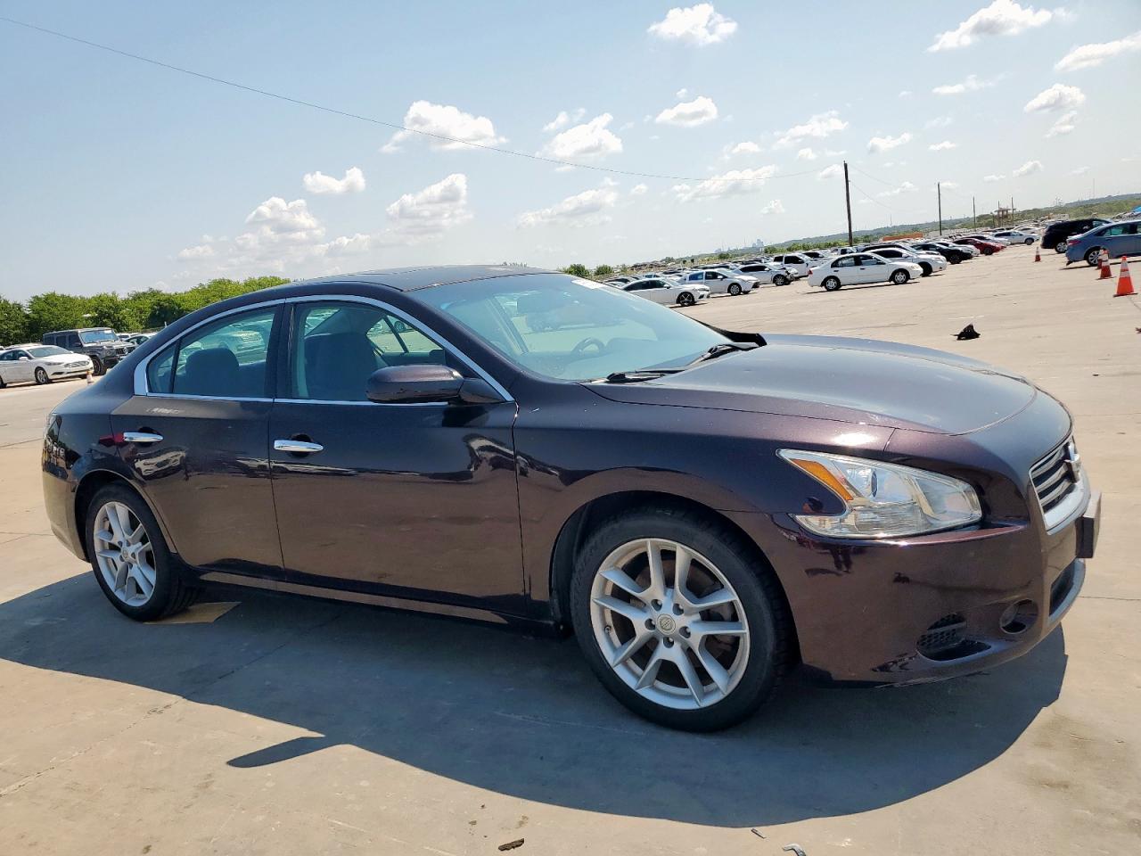 2014 NISSAN Maxima