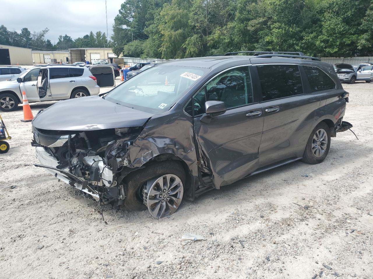 2024 TOYOTA SIENNA