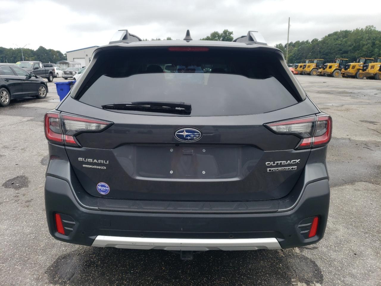 2021 SUBARU Outback
