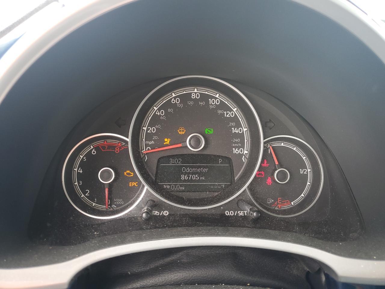 2018 VOLKSWAGEN Beetle