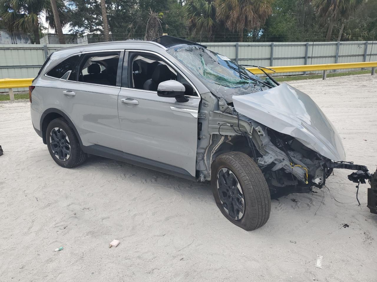 2025 KIA SORENTO