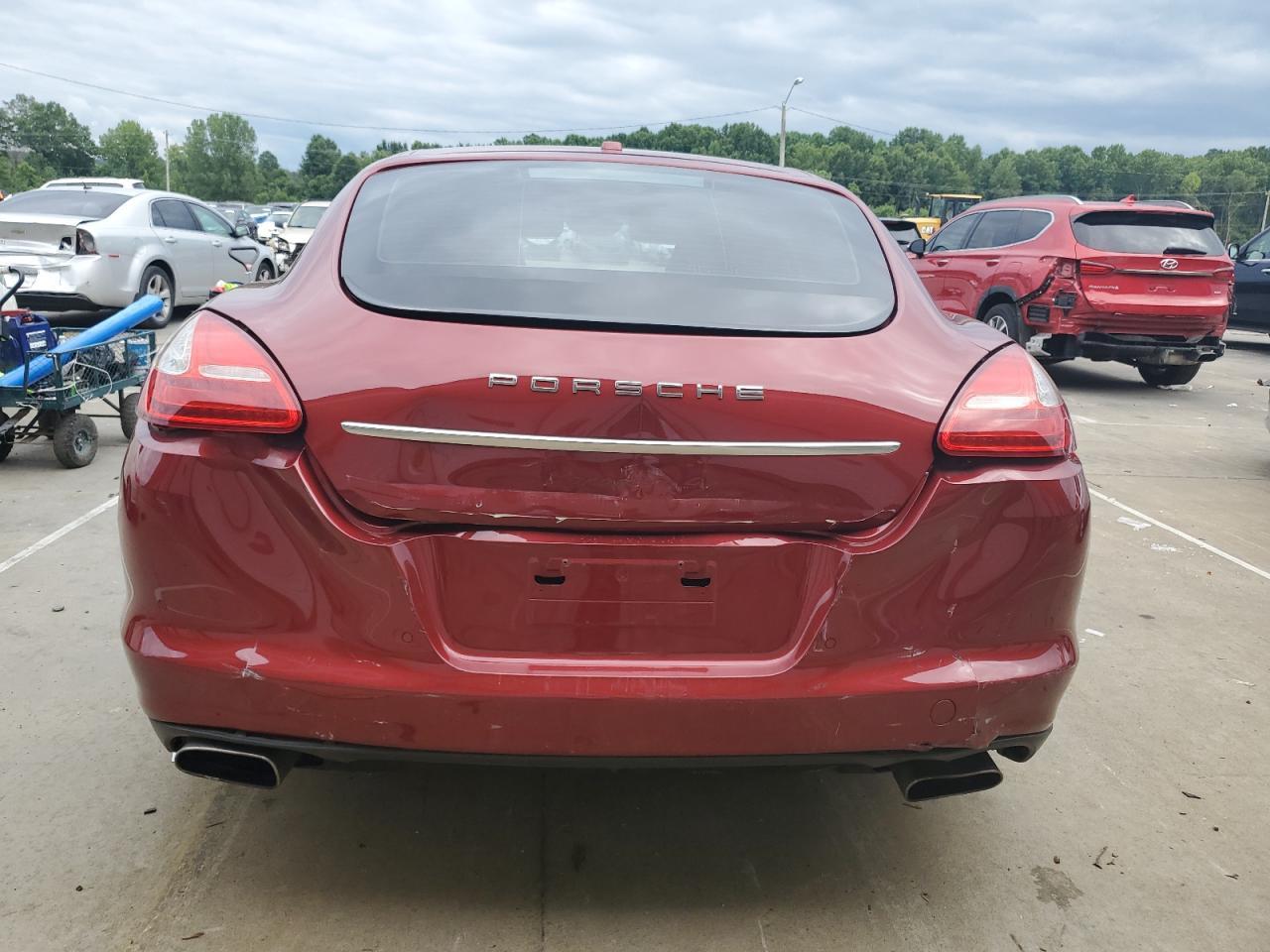2011 PORSCHE Panamera