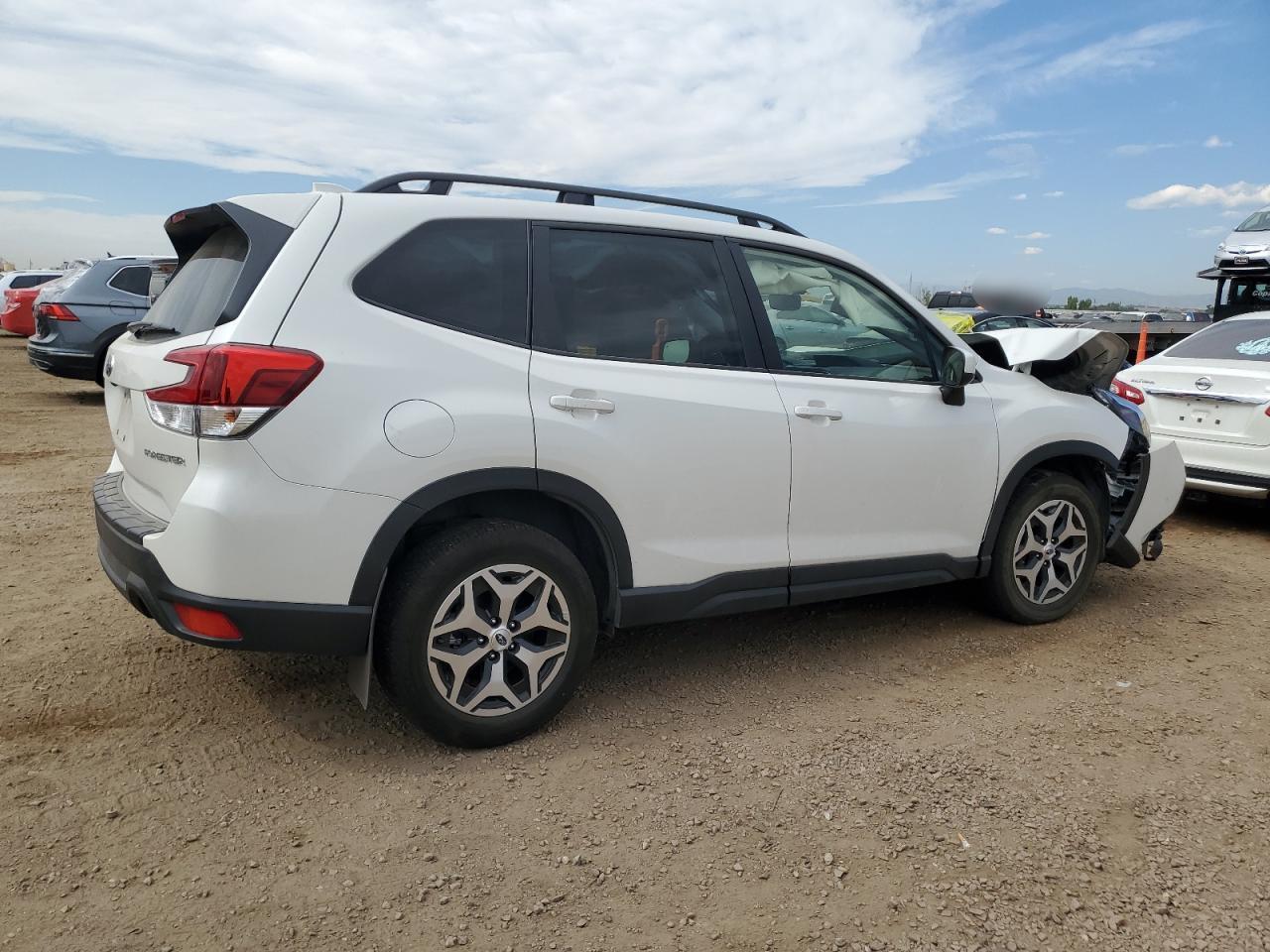 2023 SUBARU FORESTER