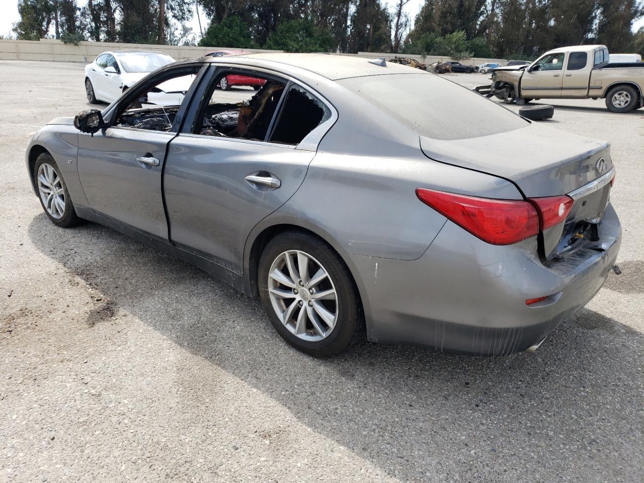 2015 INFINITI Q50