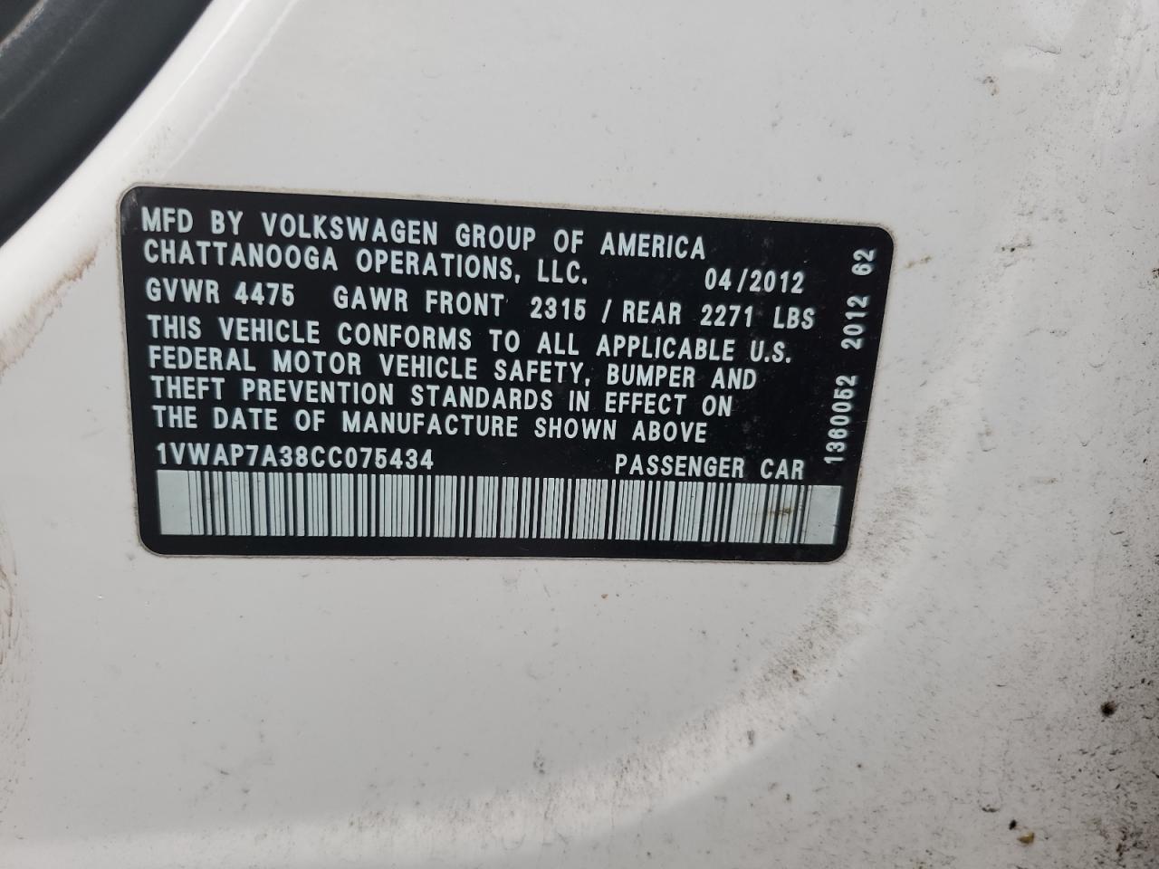 2012 VOLKSWAGEN Passat
