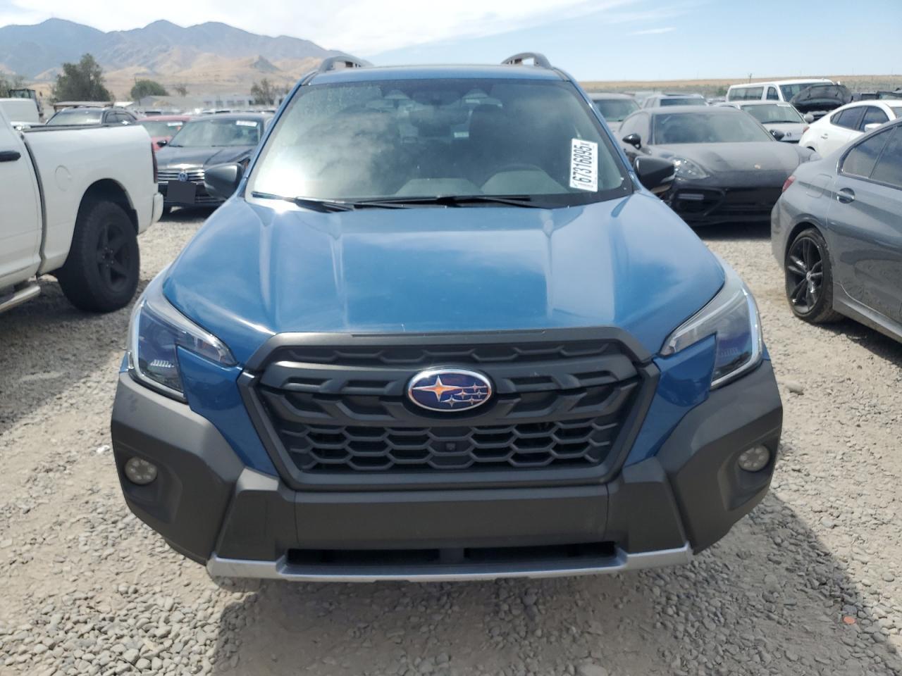 2023 SUBARU FORESTER