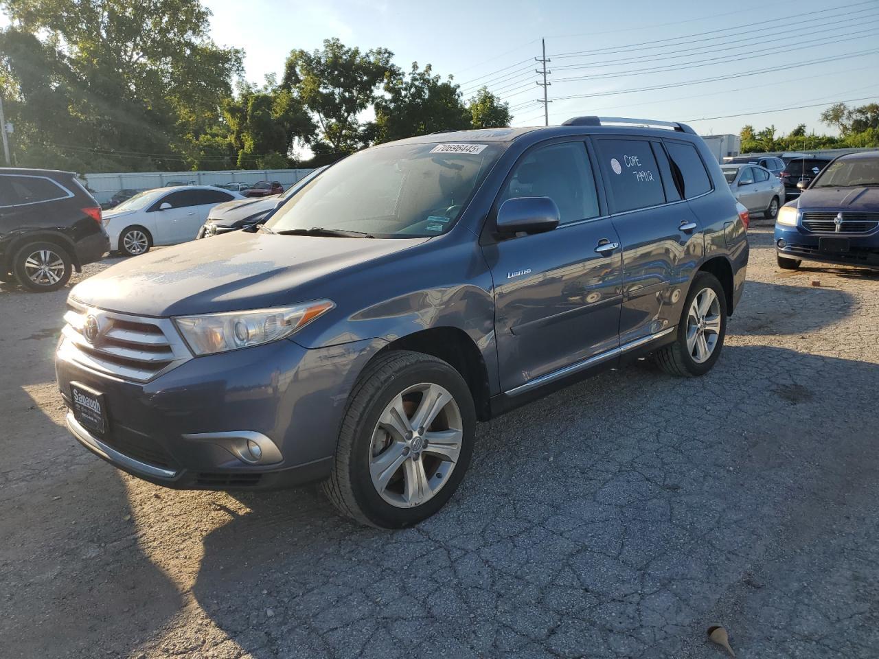 2013 TOYOTA HIGHLANDER