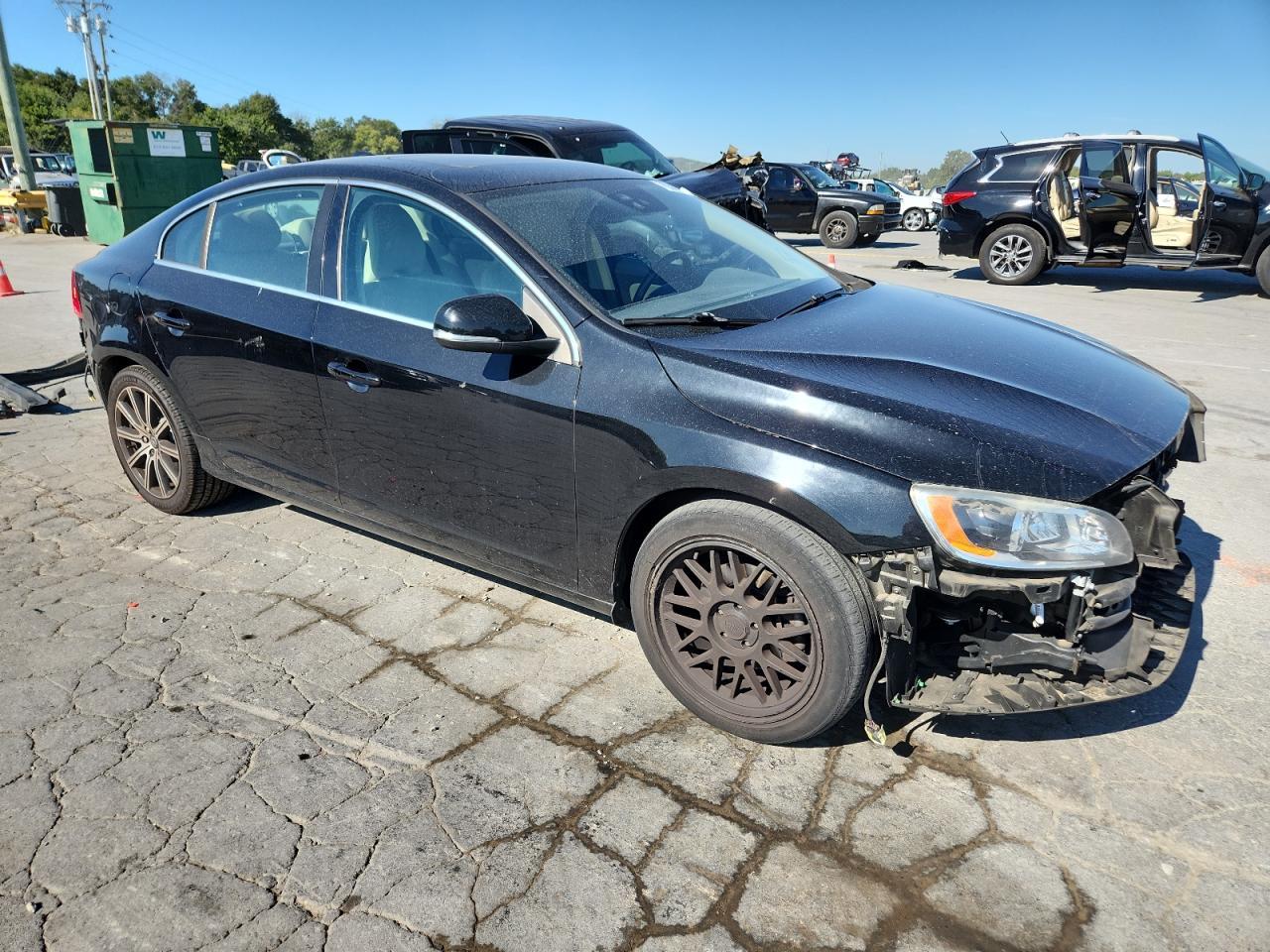 2017 VOLVO S60