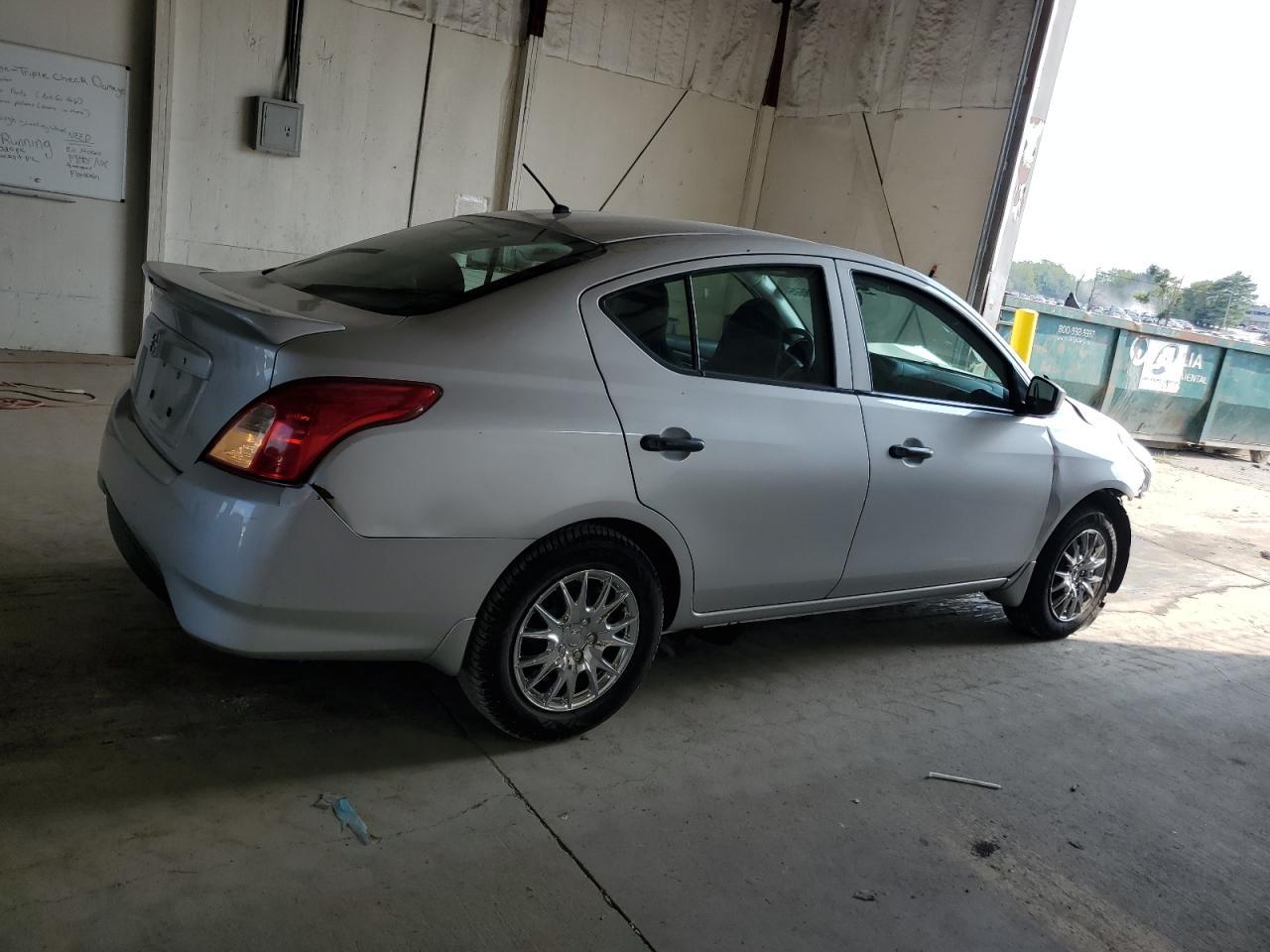 2016 NISSAN VERSA