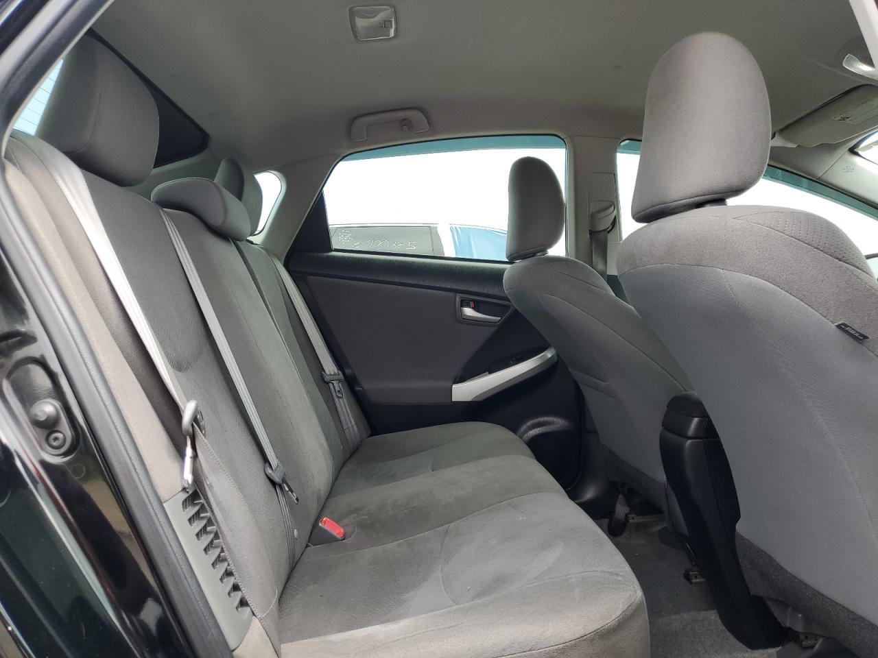 2015 TOYOTA PRIUS