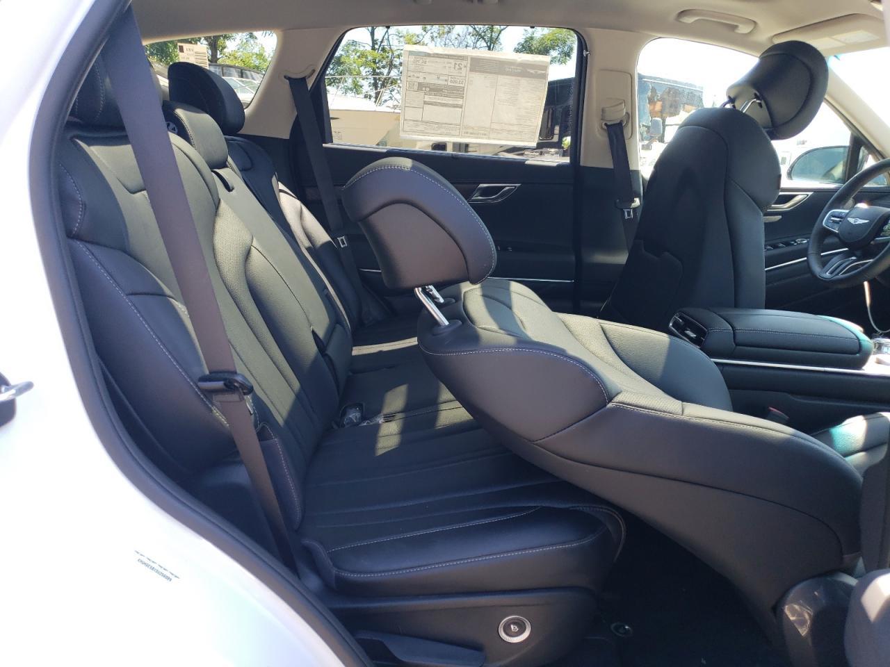2025 GENESIS GV80