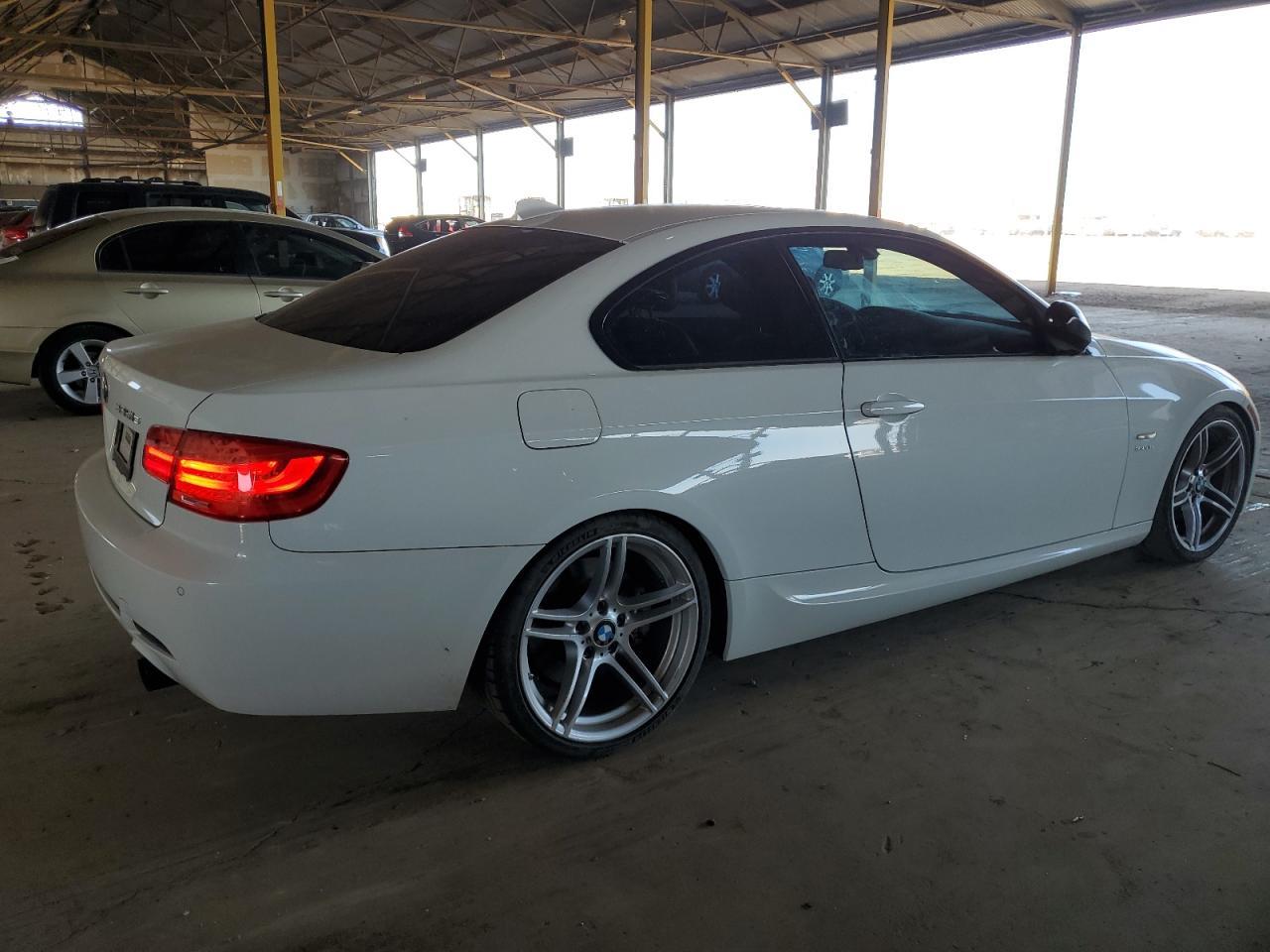 2011 BMW 3 SERIES