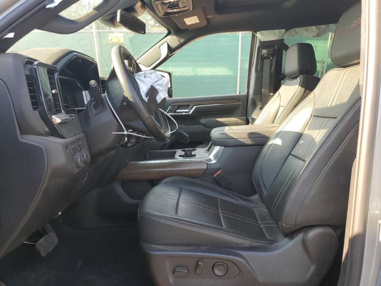 2024 CHEVROLET Silverado