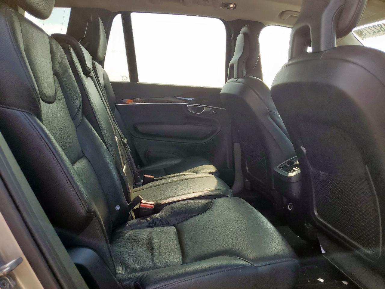 2018 VOLVO XC90
