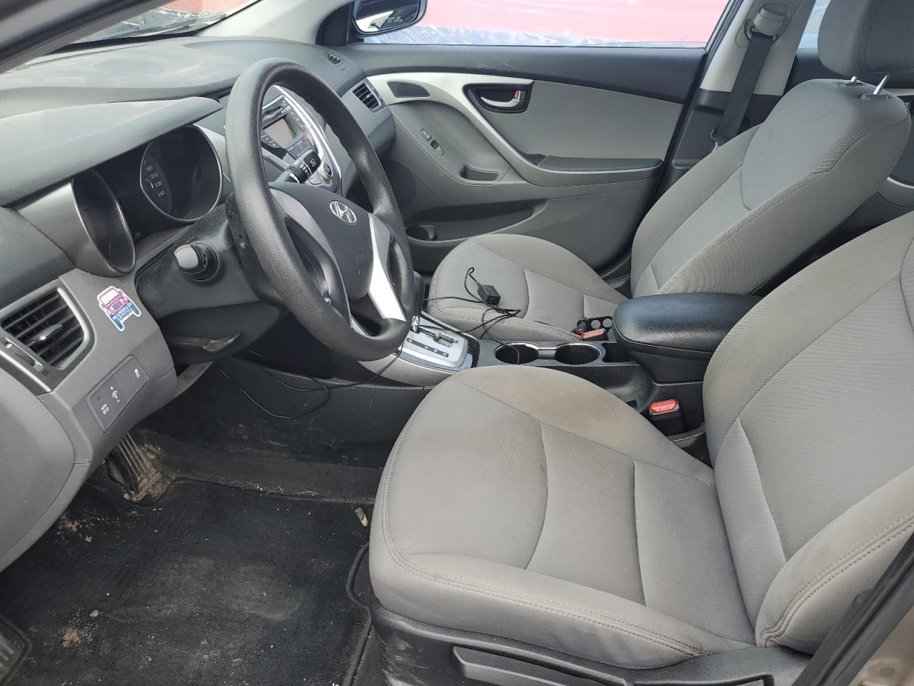 2012 HYUNDAI ELANTRA