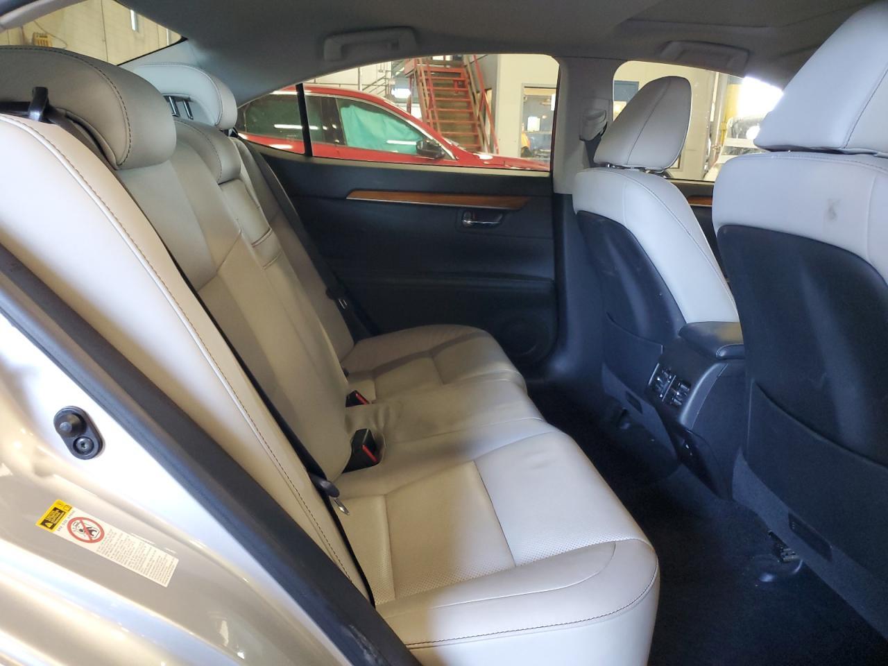 2013 LEXUS ES 300H