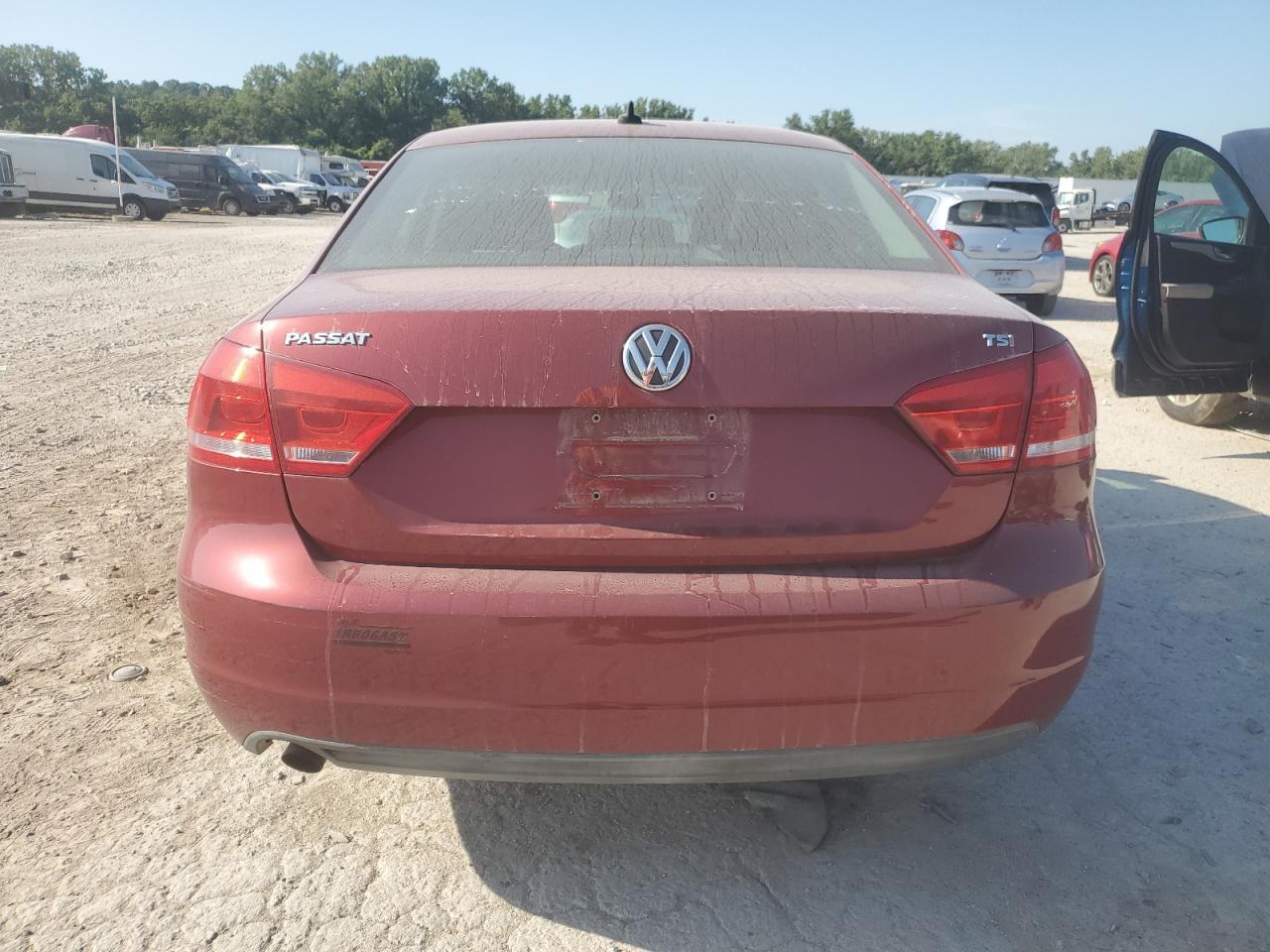 2015 VOLKSWAGEN Passat