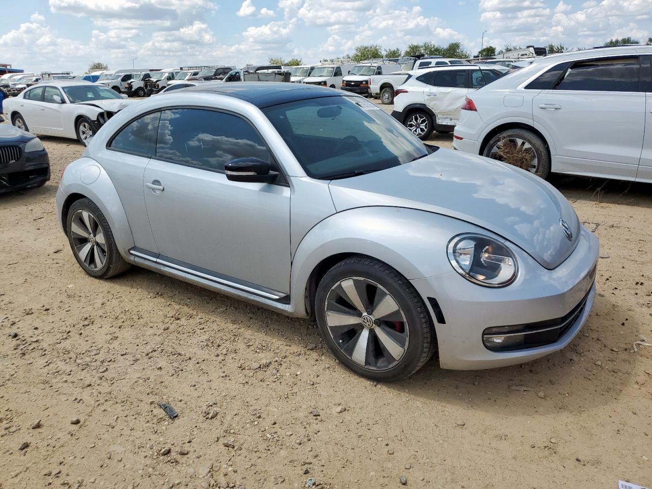 2012 VOLKSWAGEN Beetle