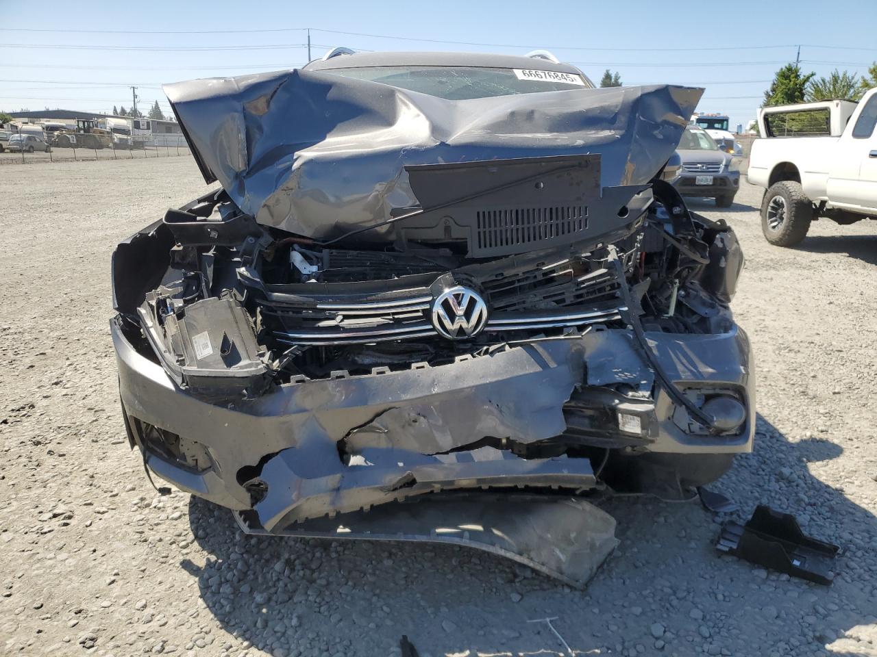 2012 VOLKSWAGEN TIGUAN
