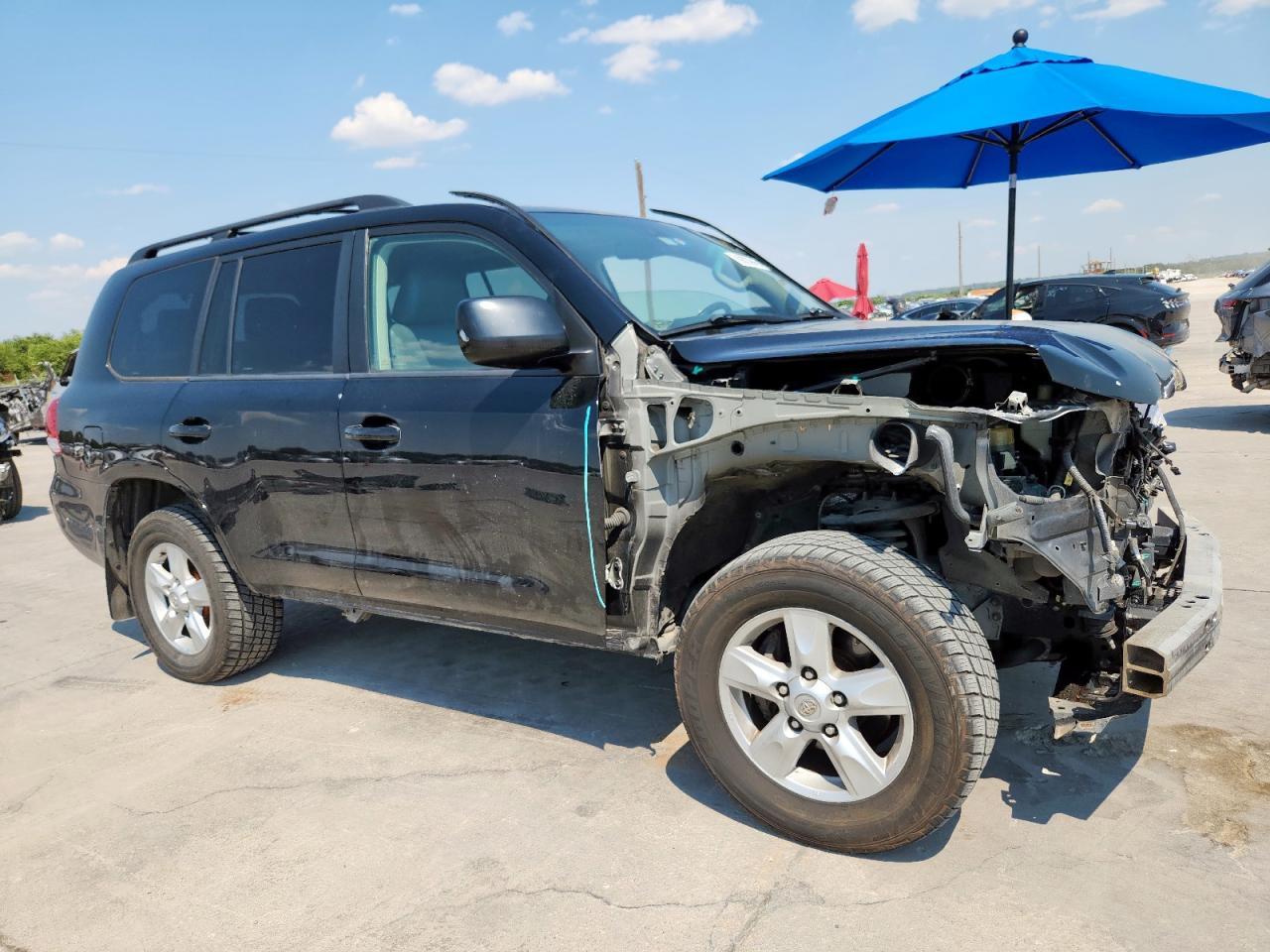 2011 TOYOTA LAND CRUISER