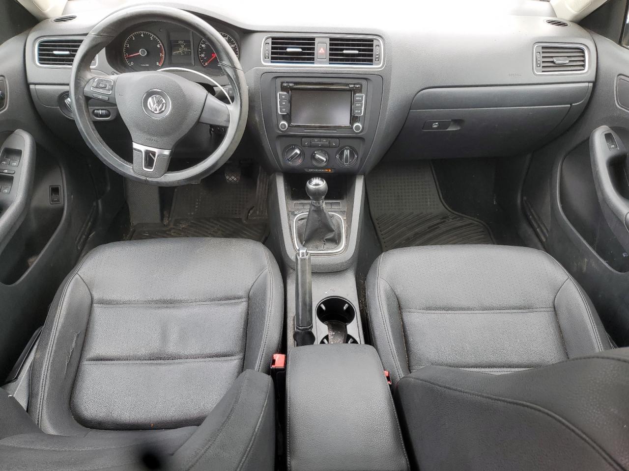 2011 VOLKSWAGEN JETTA