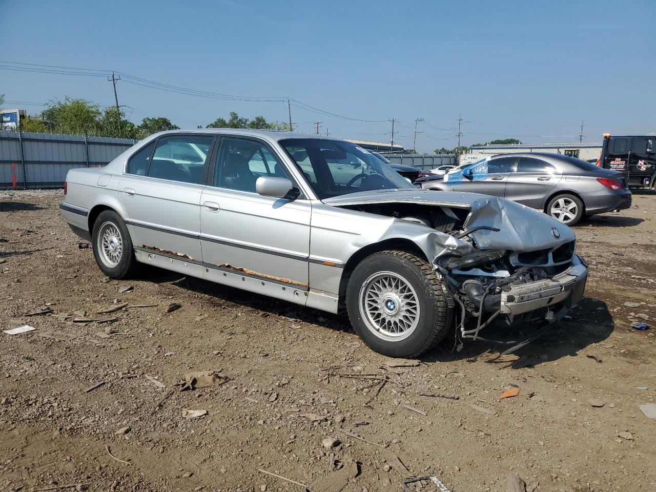 2000 BMW 7 series