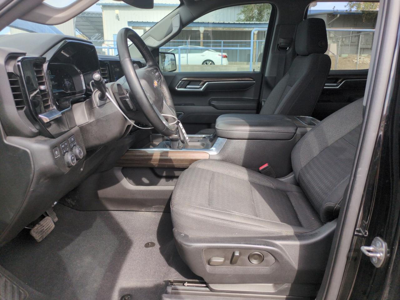 2023 CHEVROLET Silverado
