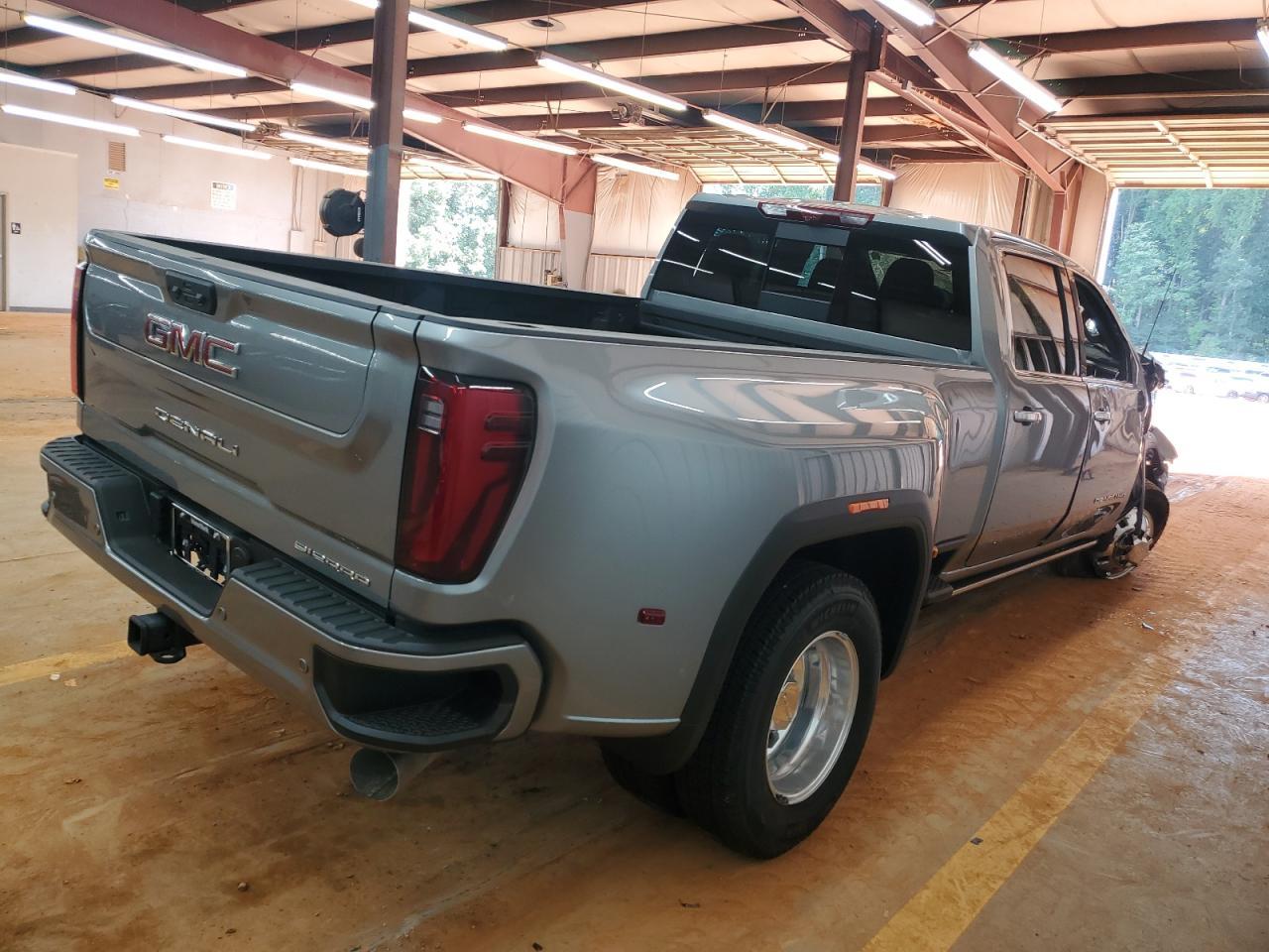 2025 GMC Sierra
