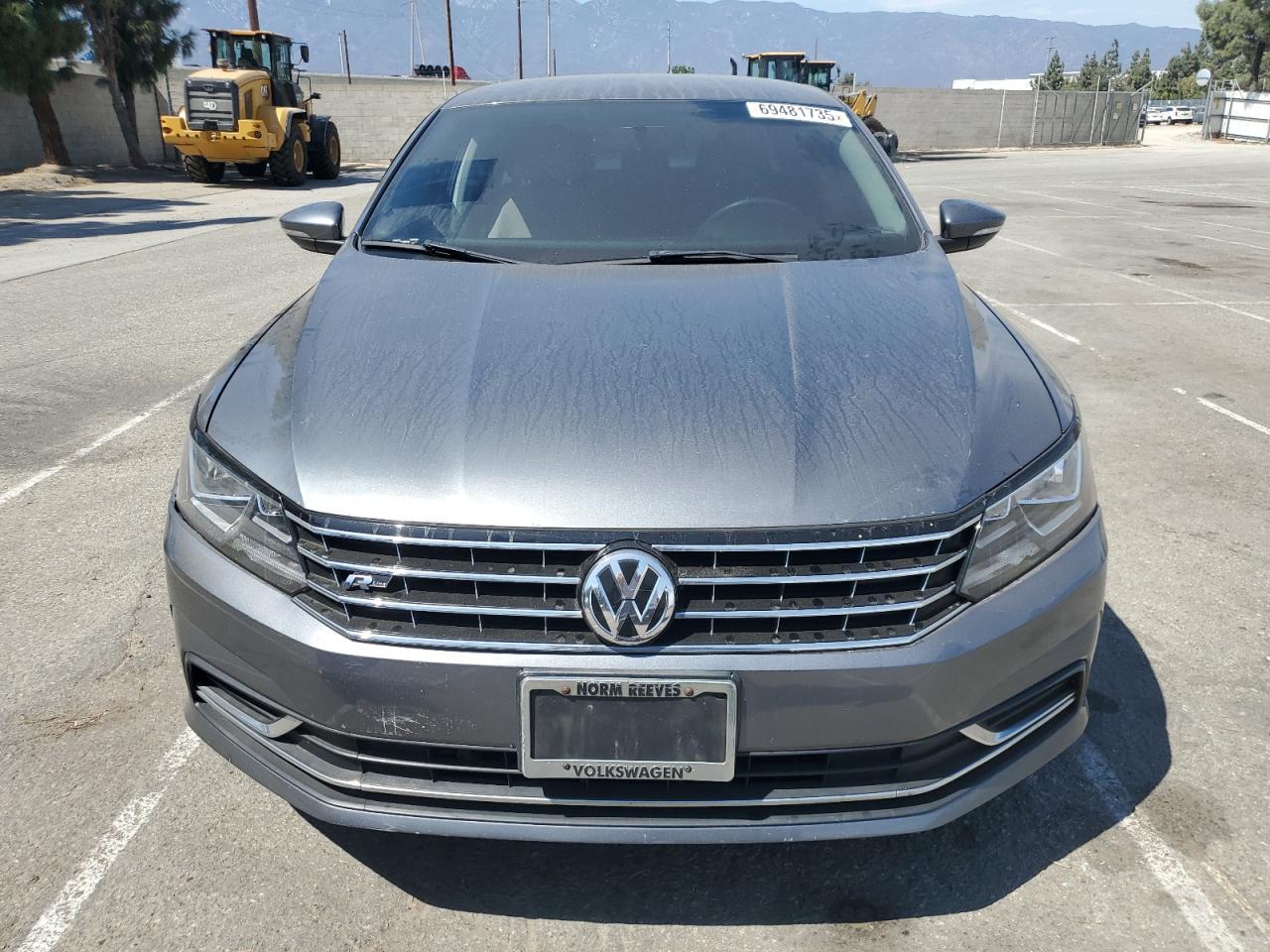 2016 VOLKSWAGEN Passat