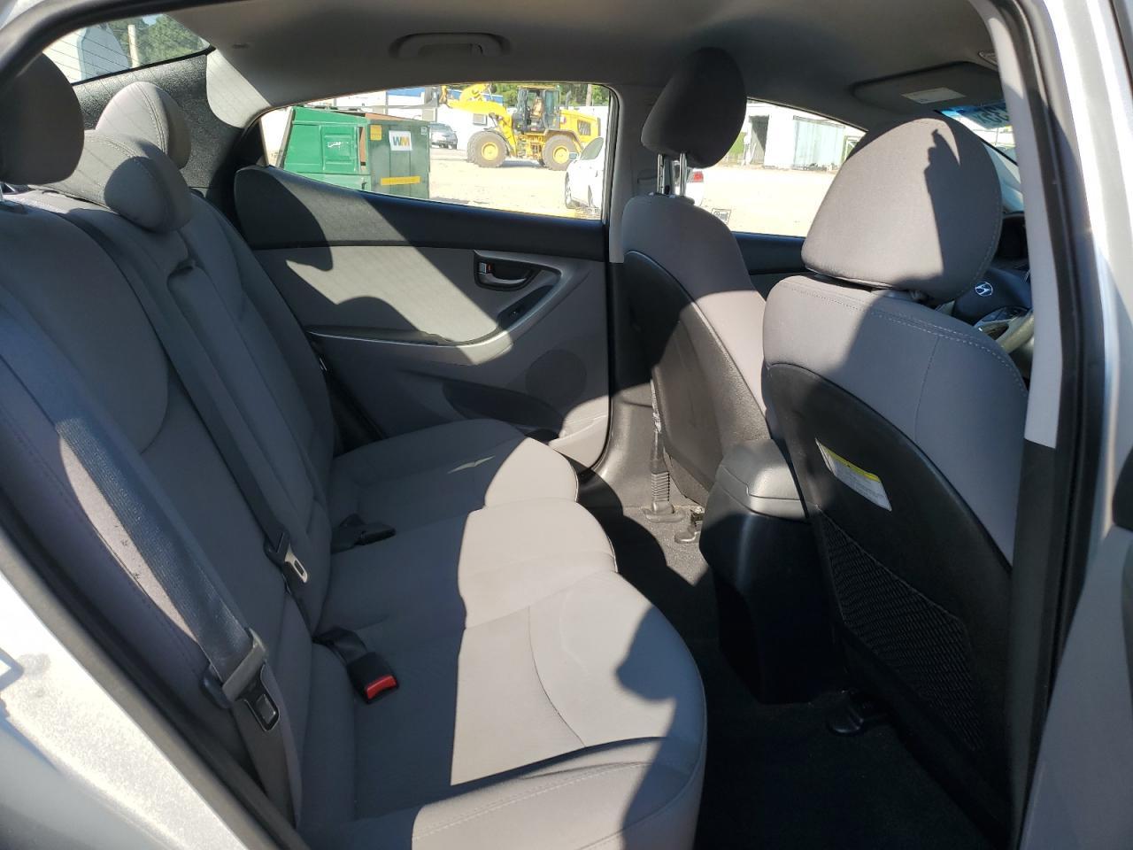 2016 HYUNDAI ELANTRA