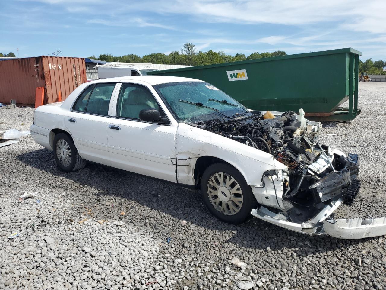 2004 FORD Crown Victoria