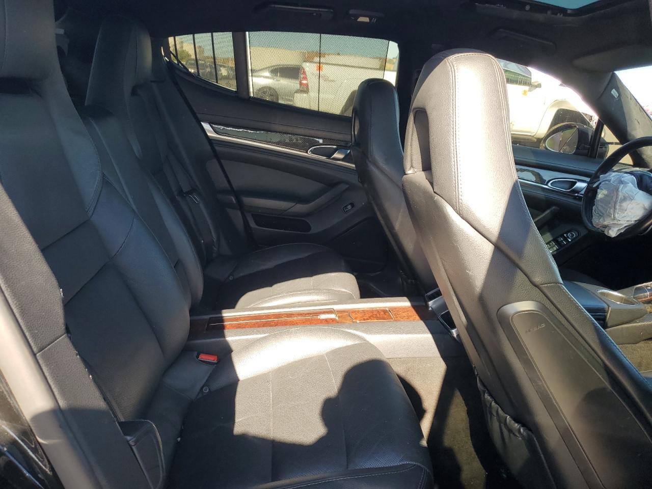 2011 PORSCHE Panamera