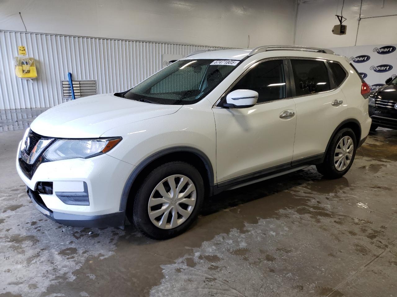 2017 NISSAN ROGUE