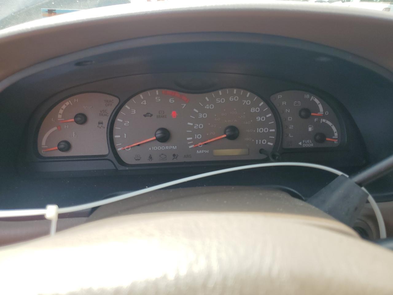 2002 TOYOTA Sequoia