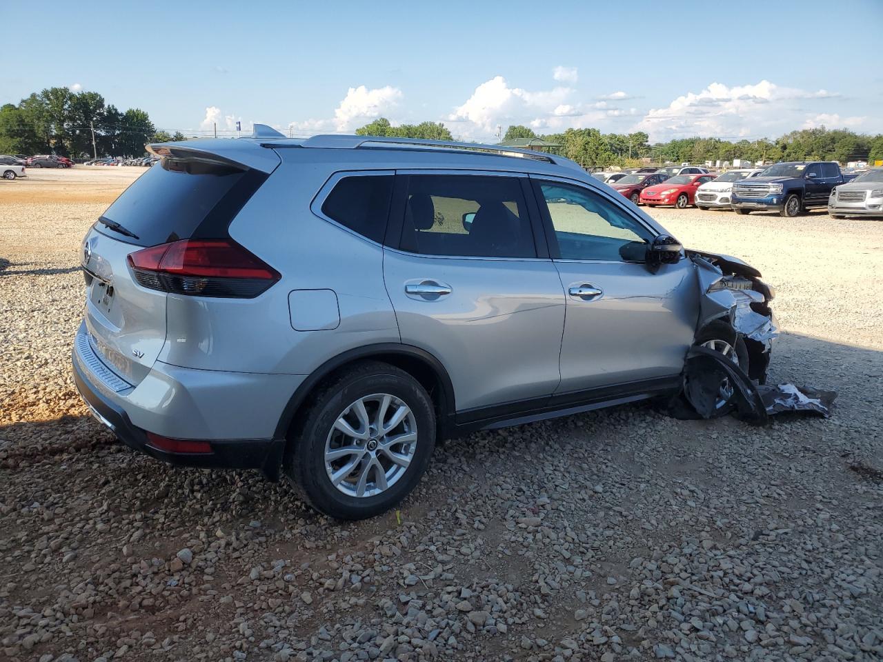 2017 NISSAN ROGUE