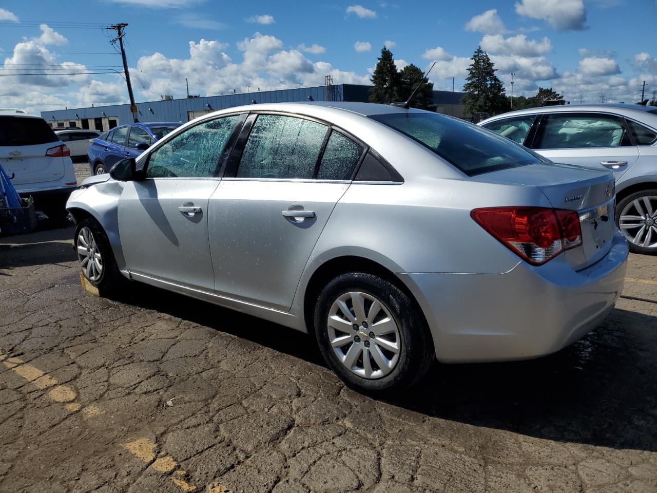 2011 CHEVROLET CRUZE