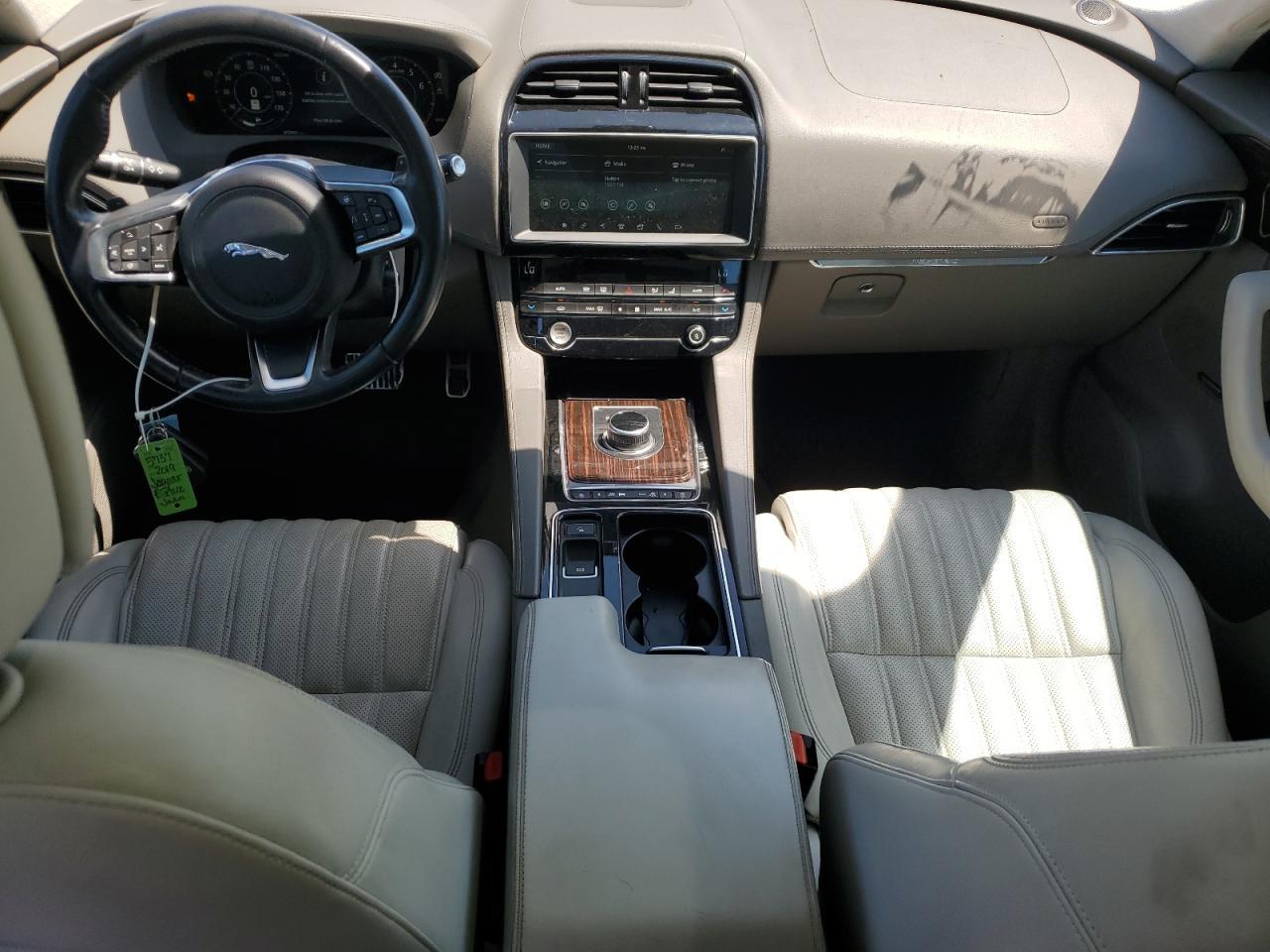 2019 JAGUAR F-Pace