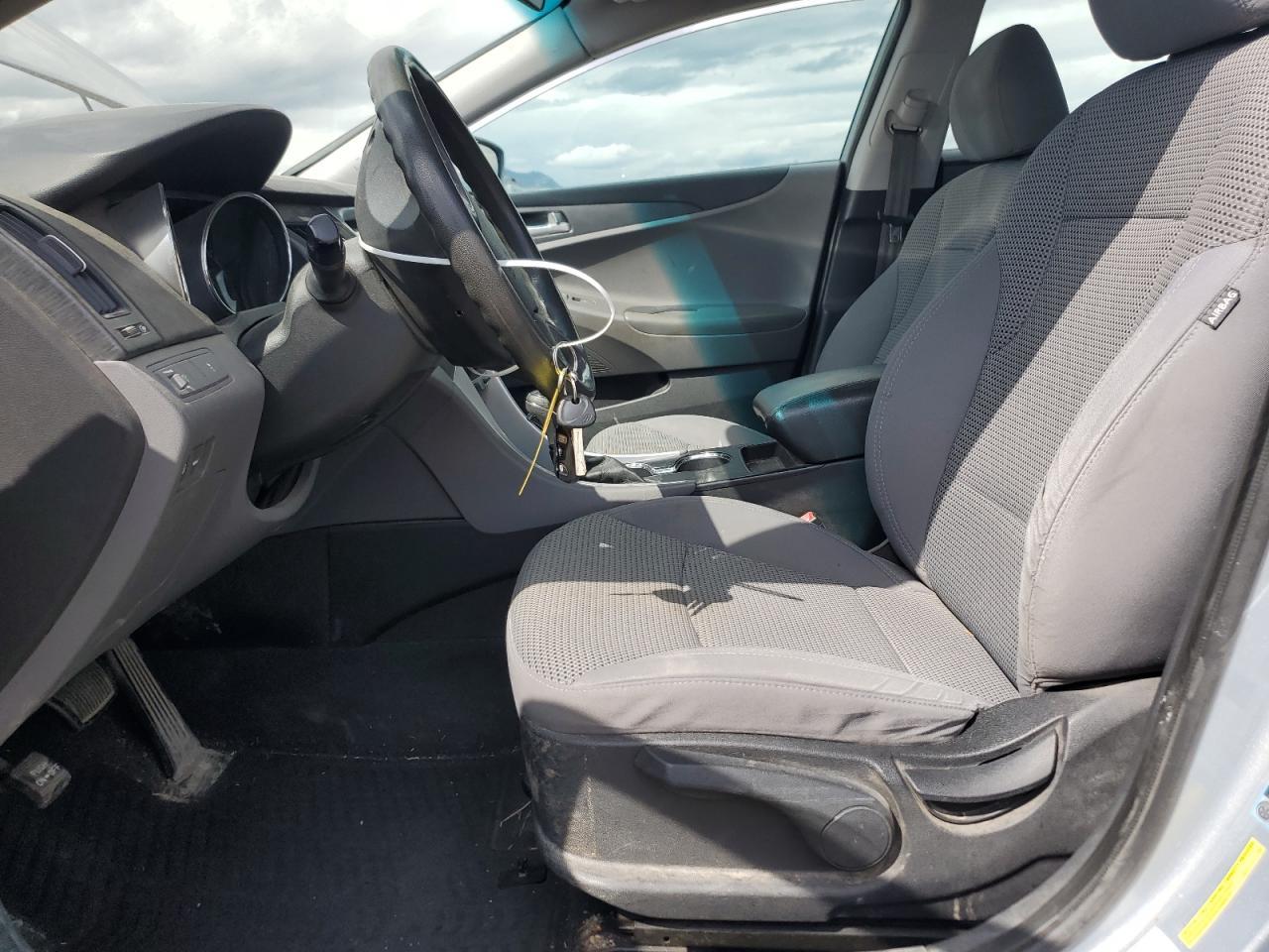 2011 HYUNDAI SONATA