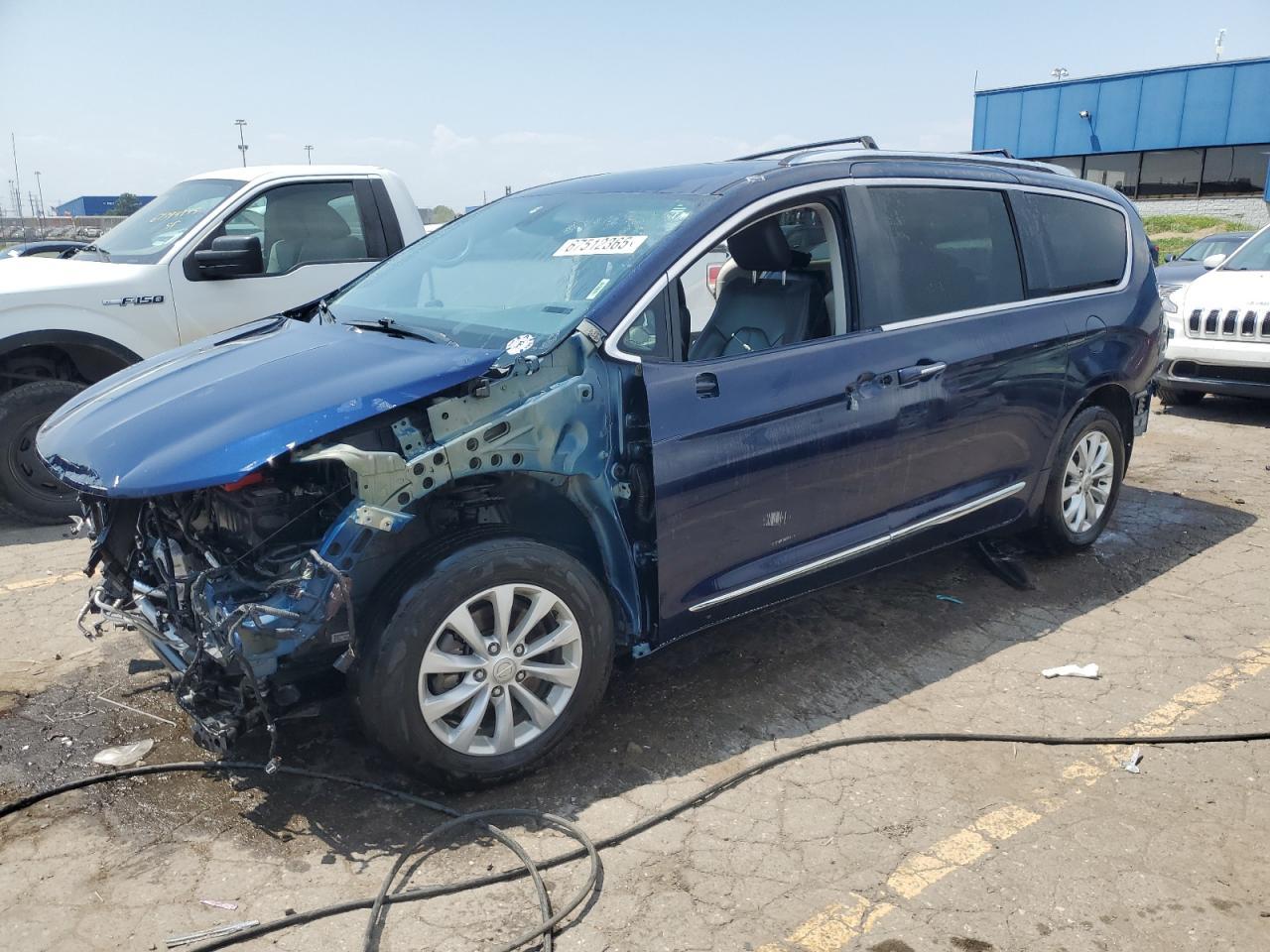 2019 CHRYSLER Pacifica