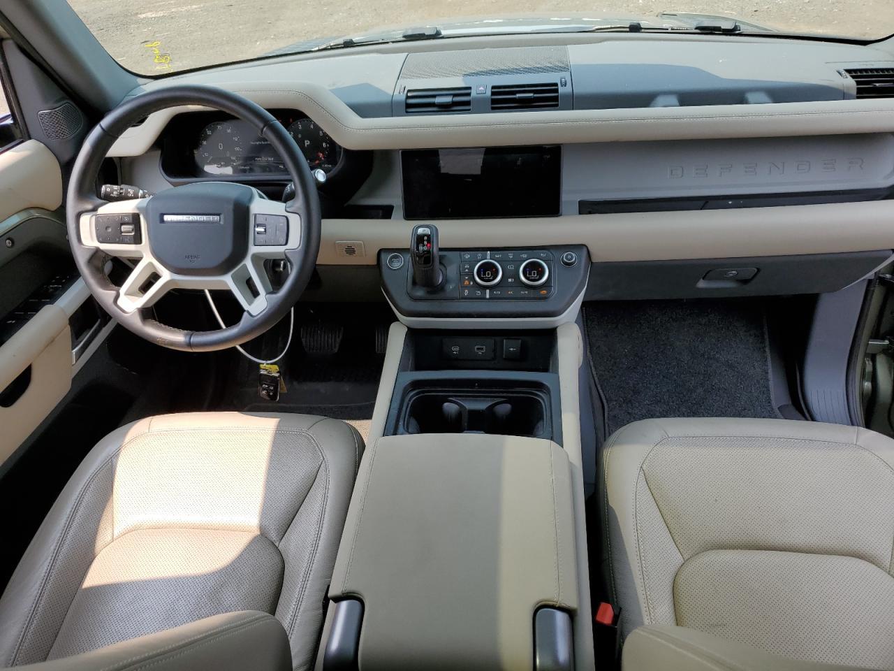 2024 LAND ROVER Defender