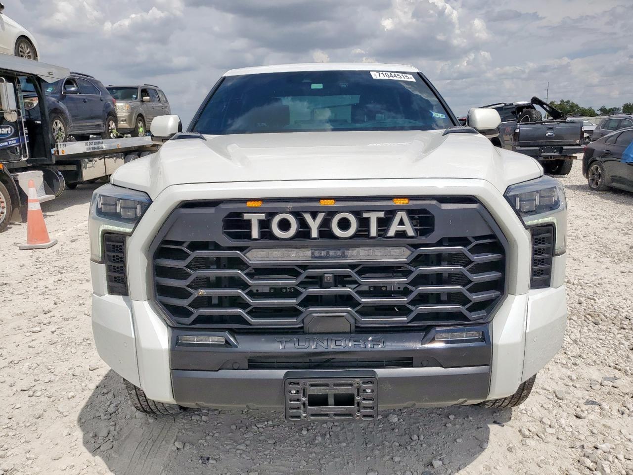 2024 TOYOTA TUNDRA