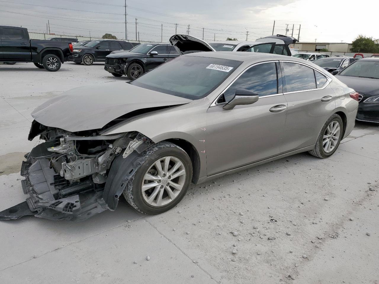 2021 LEXUS Es