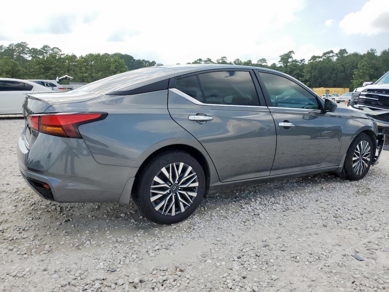 2025 NISSAN ALTIMA
