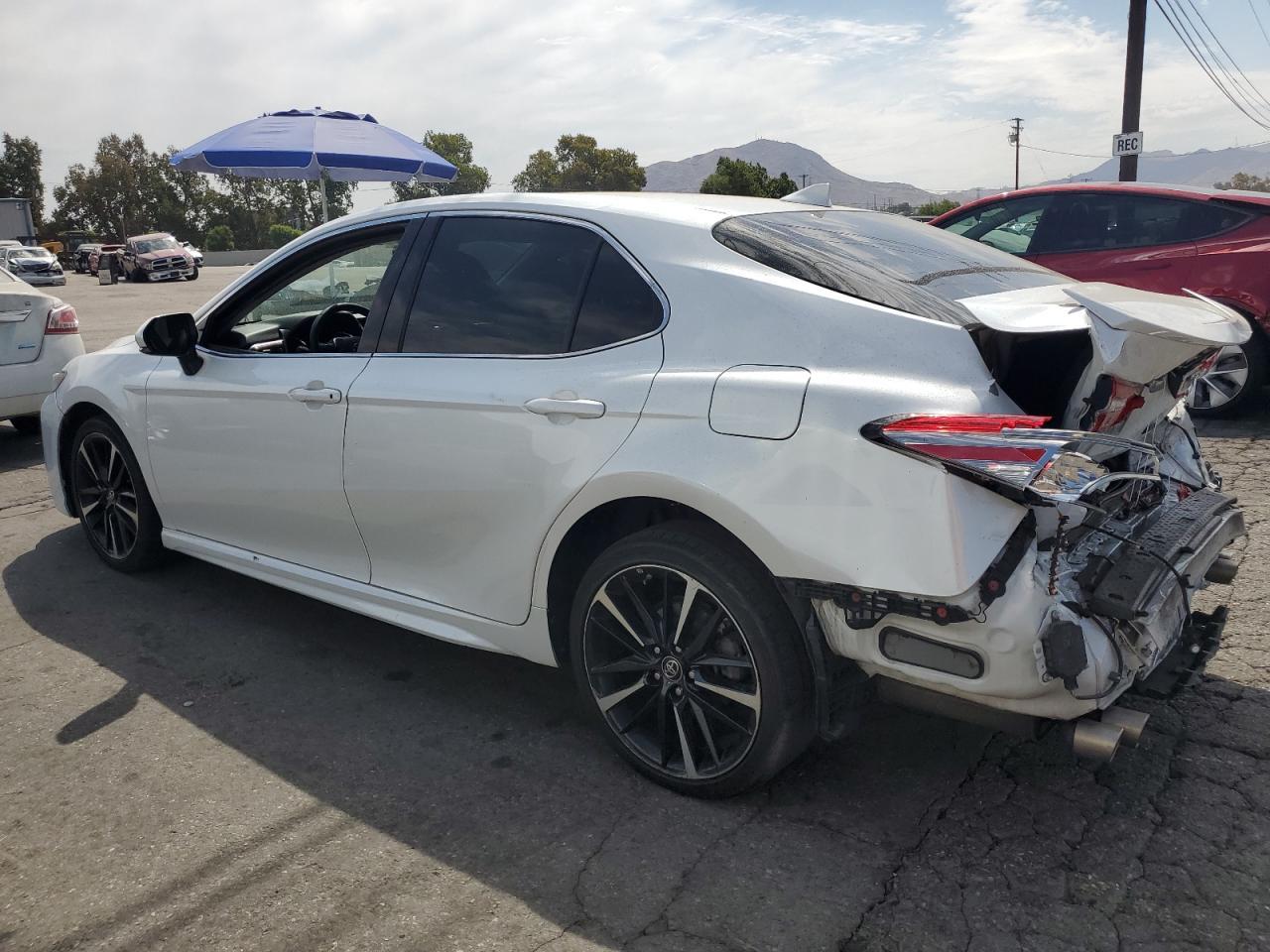 2018 TOYOTA CAMRY