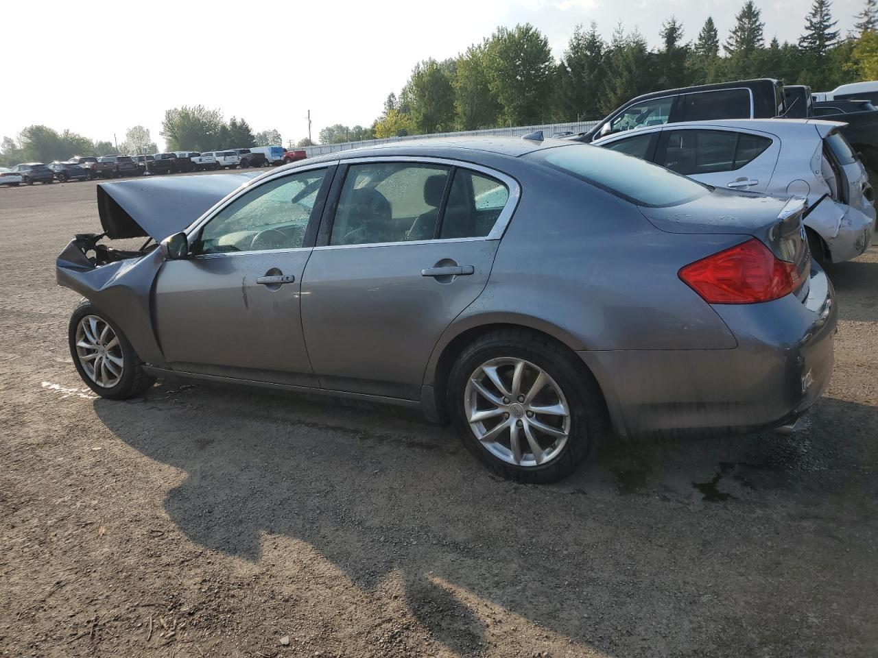 2011 INFINITI G25