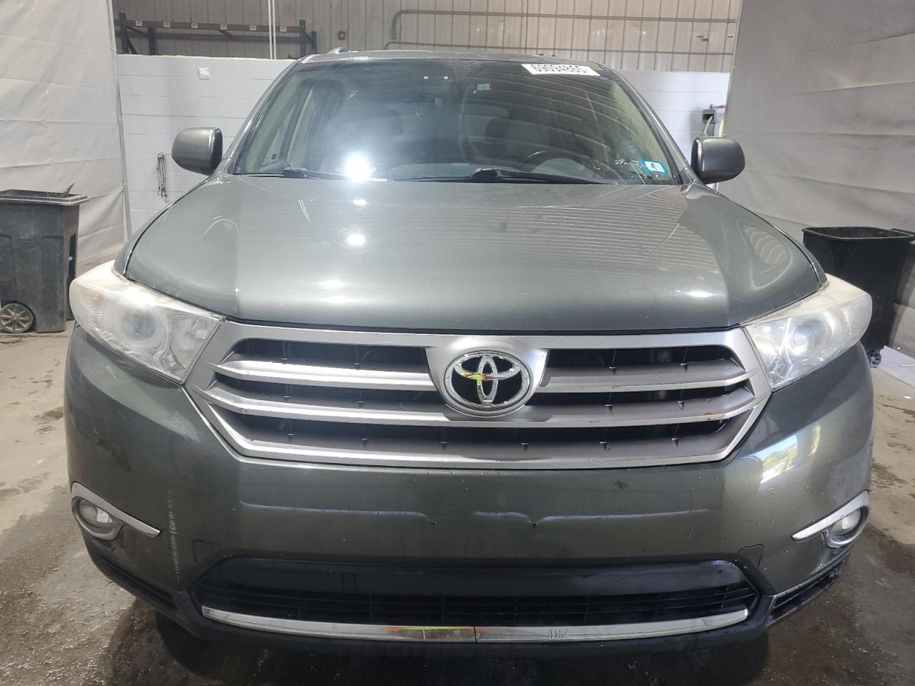 2013 TOYOTA HIGHLANDER