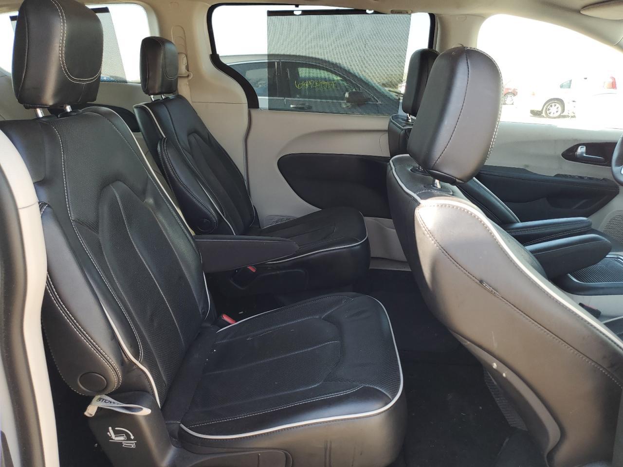 2022 CHRYSLER Pacifica